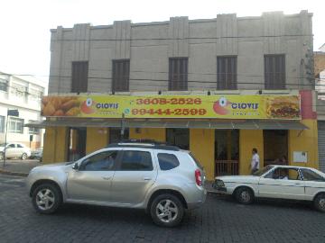 Alugar Comerciais / Salas em São José do Rio Pardo. apenas R$ 2.800,00
