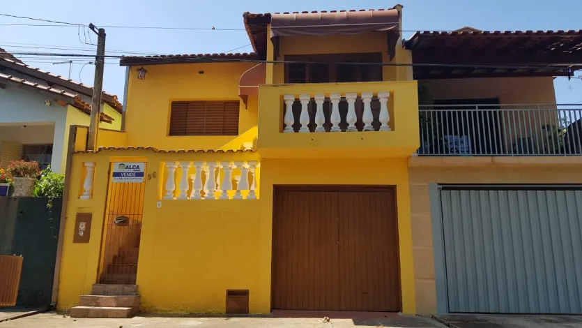 Alugar Casas / Padrão em São José do Rio Pardo. apenas R$ 270.000,00