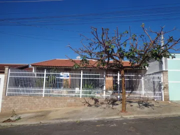 Alugar Casas / Padrão em São José do Rio Pardo. apenas R$ 650.000,00