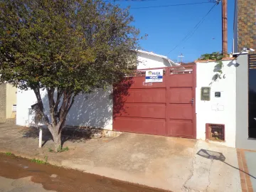 Alugar Casas / Padrão em São José do Rio Pardo. apenas R$ 230.000,00