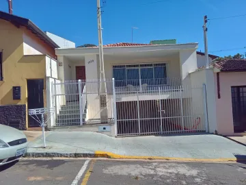 Alugar Casas / Padrão em São José do Rio Pardo. apenas R$ 2.500,00