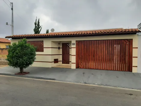 Alugar Casas / Padrão em São José do Rio Pardo. apenas R$ 570.000,00