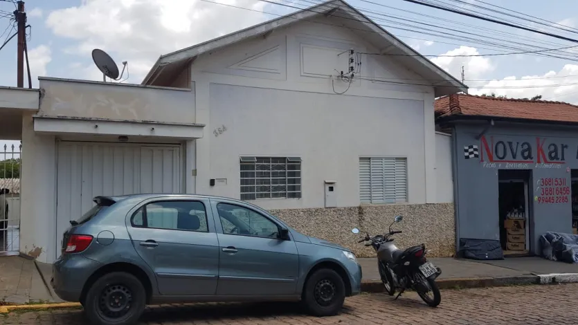 Alugar Casas / Padrão em São José do Rio Pardo. apenas R$ 636.000,00